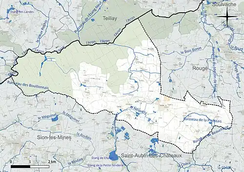 Carte en couleur présentant le réseau hydrographique de la commune