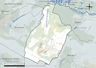 Carte en couleur présentant le réseau hydrographique de la commune