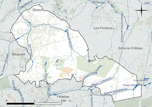 Carte en couleur présentant le réseau hydrographique de la commune