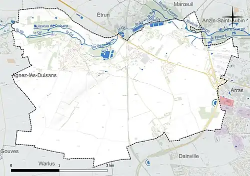 Carte en couleur présentant le réseau hydrographique de la commune