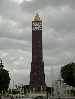 Horloge de la place du 14-Janvier 2011.