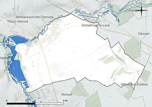 Carte en couleur présentant le réseau hydrographique de la commune