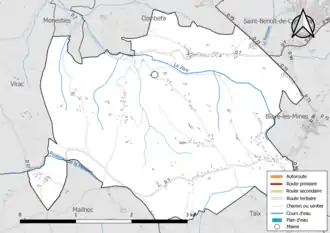 Carte en couleur présentant le réseau hydrographique de la commune