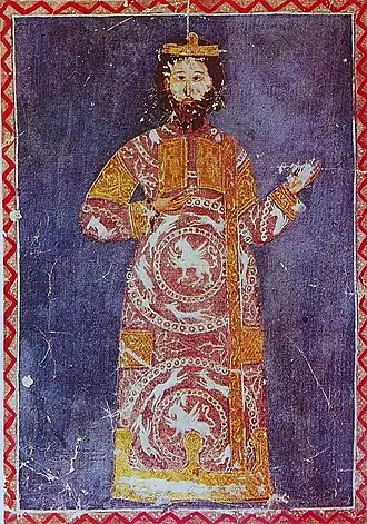 Portrait d'un homme en tenue impériale dans un manuscrit.
