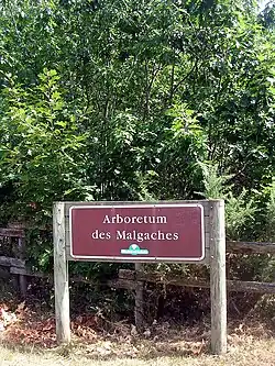 Arboretum des Malgaches, géré par l'ONF.