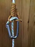 Nœud de Machard simple réalisé avec un anneau de cordelette.