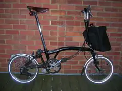 Brompton déplié.