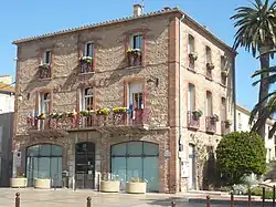 L'hôtel de ville.