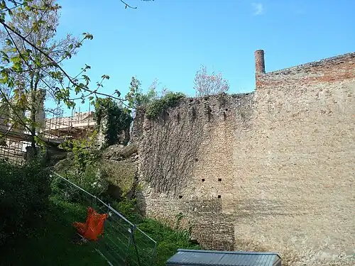 Murs de la Rocca Vecchia.