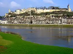 La ville de Chinon.