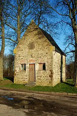 La chapelle vue de l'ouest.