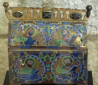 Châsse de saint Remi, XIIe&nbsp;siècle ou XIIIe&nbsp;siècle[16].