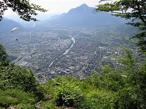 Cluses en 2007 (vue depuis le Chevran)