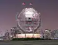 L'arrière de l'horloge, avec le Lower Manhattan en arrière-plan.