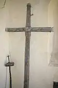 Une croix de bois de 3&nbsp;m de haut fut plantée sur la tombe provisoire de Perrine Dugué. Elle porte deux inscriptions distantes de 230 ans : « Peloye 1566 » (nom de la ferme voisine) et « Dugué 1796 » Cette croix se situe aujourd'hui dans la chapelle de la Haute-Mancellière où gît le corps de Perrine.