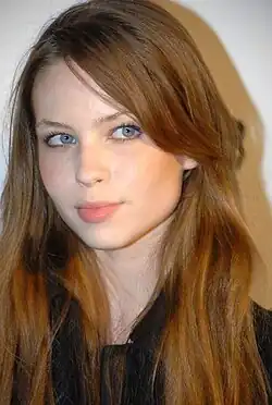 Description de l'image Daveigh Chase LF adjusted.jpg.