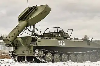 Char de déminage russe UR-77 avec cordon détonant.