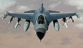 Un F-16 Fighting Falcon de Lockheed Martin. 4.500 exemplaires à 20 clients.
