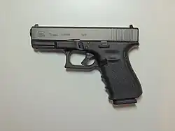 Pistolet.