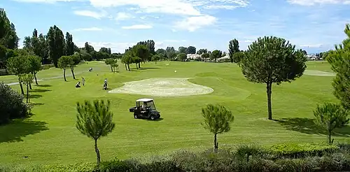 Vue panoramique du golf.