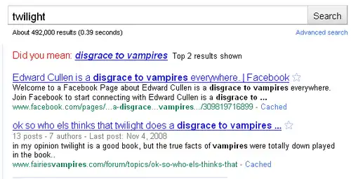 Capture d'écran d'une recherche Google en anglais. Le terme recherché est « Twilight », le moteur de recherche propose « did you mean: disgrace to vampires » et montre deux résultats correspondants.