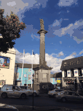 Le monument.