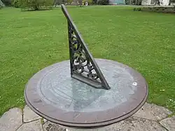 Cadran solaire dans les jardins botaniques royaux de Kew.