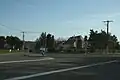 Une autre vue du village. L'intersection du carrefour de la Croix Bonnard.