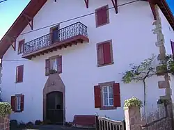 Maison dans le quartier Ahaize.