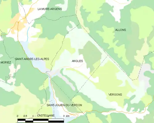 Carte élémentaire montrant les limites de la commune, les communes voisines, les zones de végétation et les routes
