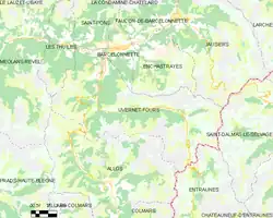 Carte élémentaire montrant les limites de la commune, les communes voisines, les zones de végétation et les routes
