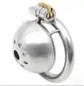 Micro cage de chasteté.