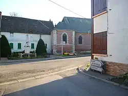 Le monument aux morts.