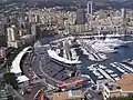 Vue des stands et des tribunes du port.