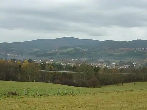 Le puy de Montoncel photographié sur la route entre le col des Sagnes et Chabreloche.