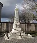Le monument aux morts.