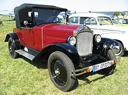 Opel 4 PS rouge.