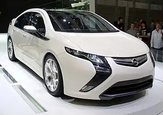 Opel Ampera.
