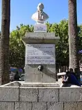 Buste de Pascal Paoli sur la grande place de L'Île-Rousse.