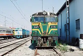321.015 en 2003.