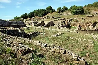 Vestiges de fortifications de la cité-état de Rosselle[43],[44],[45],[46].