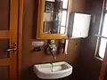 Les toilettes d'une voiture « standard »
