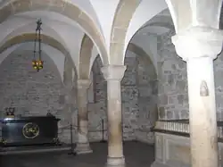 Sarcophages de Jean III Sobieski et de sa femme Marie Casimire Louise de La Grange d'Arquien (à droite derrière le pilier).