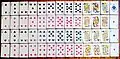 Un jeu de 52 cartes au portrait français, chaque ligne étant groupée par enseigne. De haut en bas : pique, carreau, trèfle et cœur.