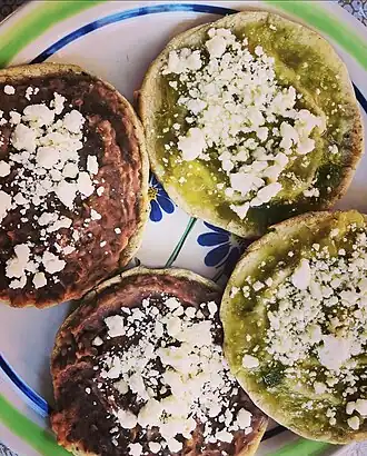 Description de l'image Sopes y picaditas.jpg.