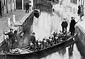 Transport et livraison des machines au début du XXe&nbsp;siècle à Venise.