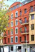 Bâtiment rénové, 2004.