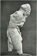 Ménade dansante. « Écho vraissemblable »[116] / original de Scopas v. 340-330, marbre. Gemäldegalerie Alte Meister, Dresde[117]