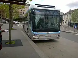 MAN Lion's City Hybride n°47074 sur la ligne 616 en gare de Bondy.