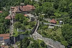 Vue d'ensemble du couvent et de ses jardins en 2020.